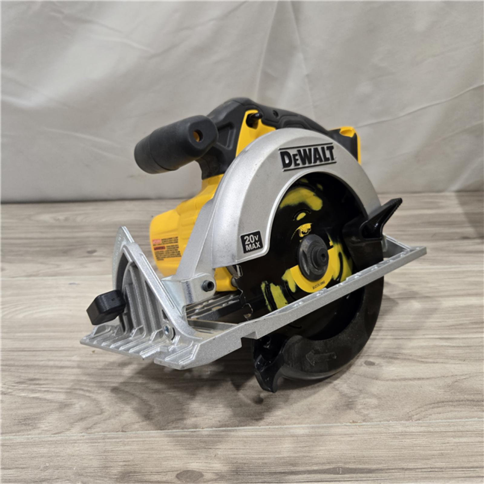 AS-IS DEWALT 6-1/2'' 165MM CIRCULAR SAW (Tool-Only)