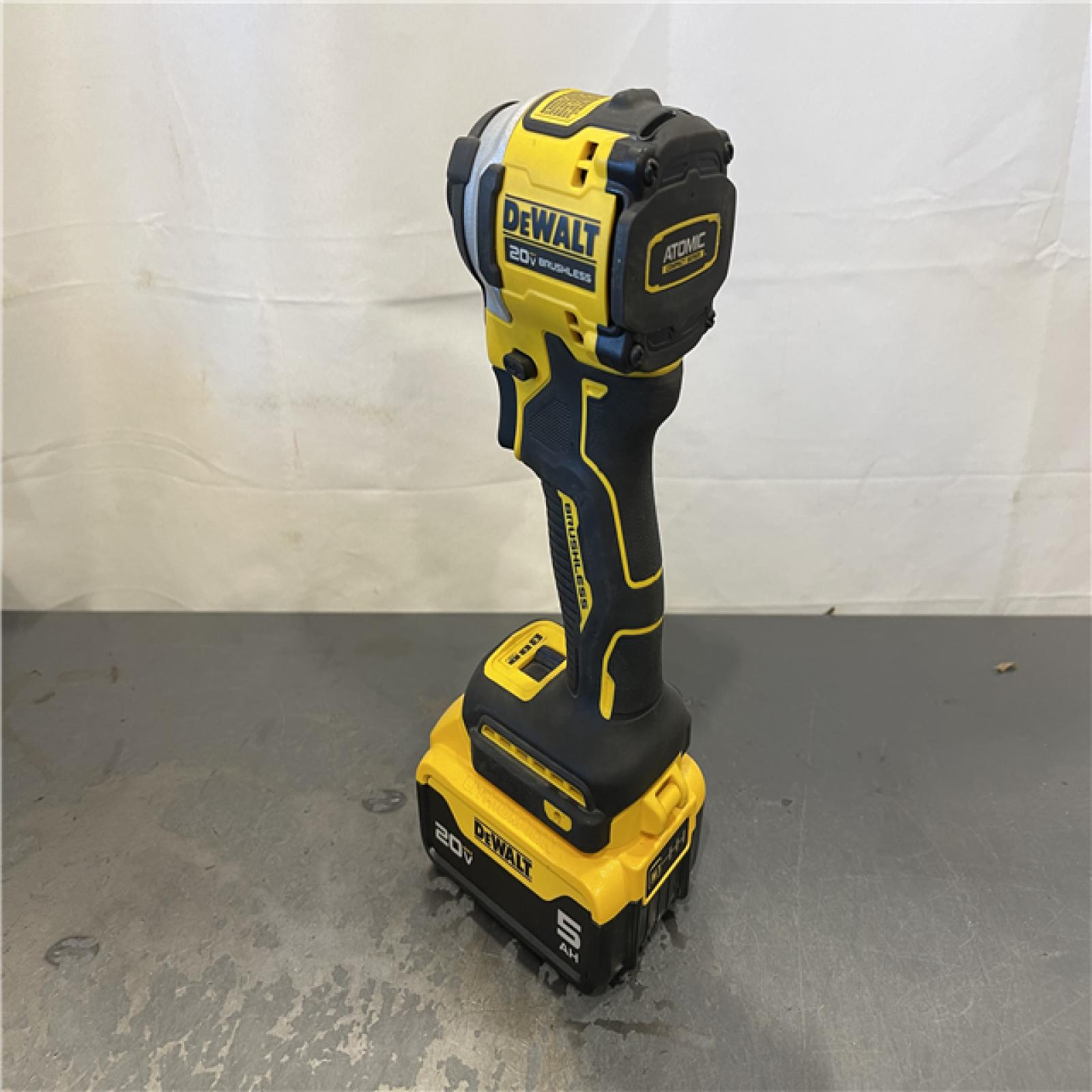 AS-IS - DeWalt 20V MAX ATOMIC 1/4 in. Cordless Brushless 3-Speed Impact Driver Kit