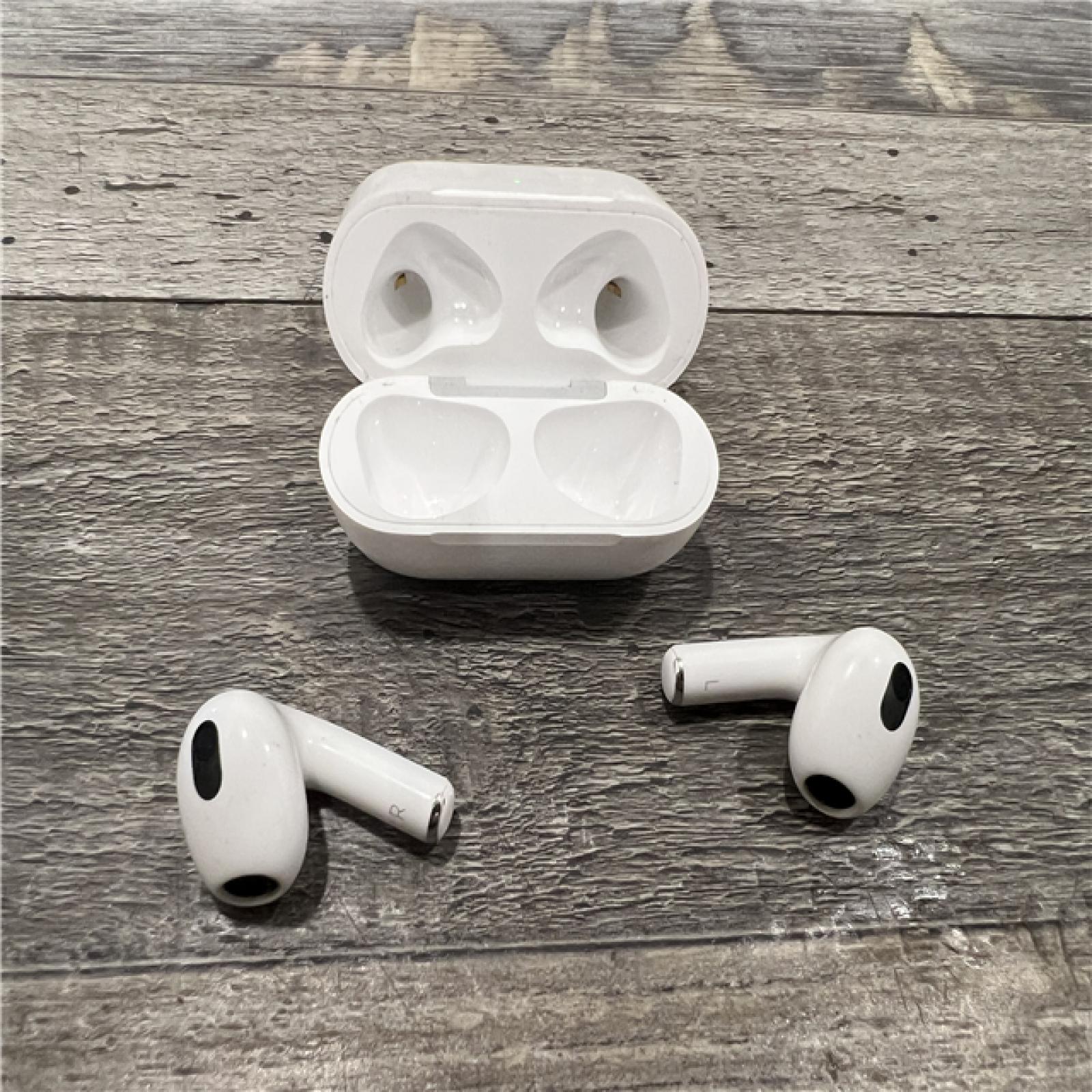 Apple AirPods (3rd Generation) Wireless Earbuds with MagSafe Charging Case. Spatial Audio, Sweat and Water Resistant, up to 30 Hours of Battery Life.