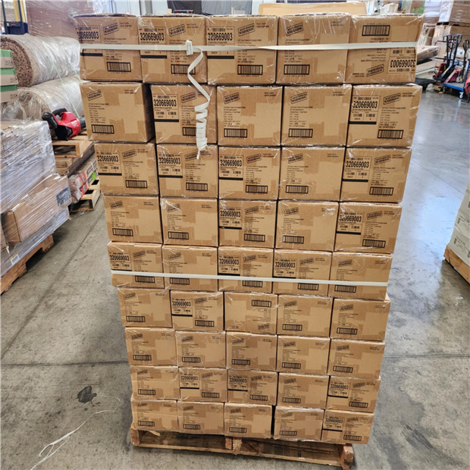 Phoenix Location NEW LED Bulb A19 5000K, 60 Watt Replacement 120V 840 Lumens 8 Bulbs/Pack (108 Packs)