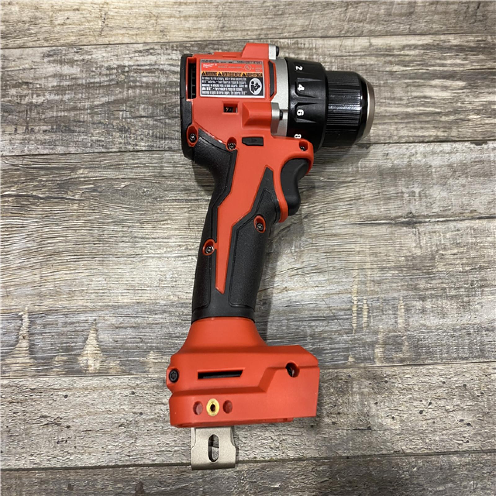 AS-IS Milwaukee 18V Lithium-Ion Brushless Cordless 1/2 in. Compact Drill/Driver Kit