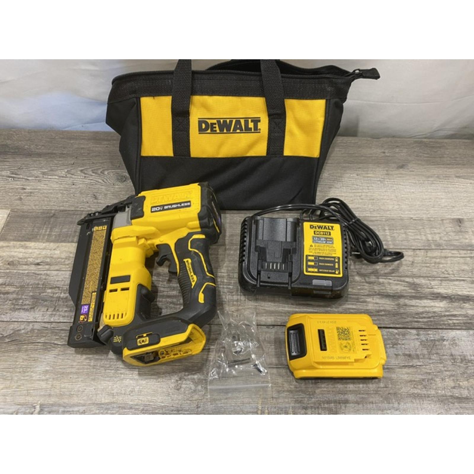 AS-IS DEWALT ATOMIC 20V MAX Lithium Ion Cordless 23 Gauge Pin Nailer Kit