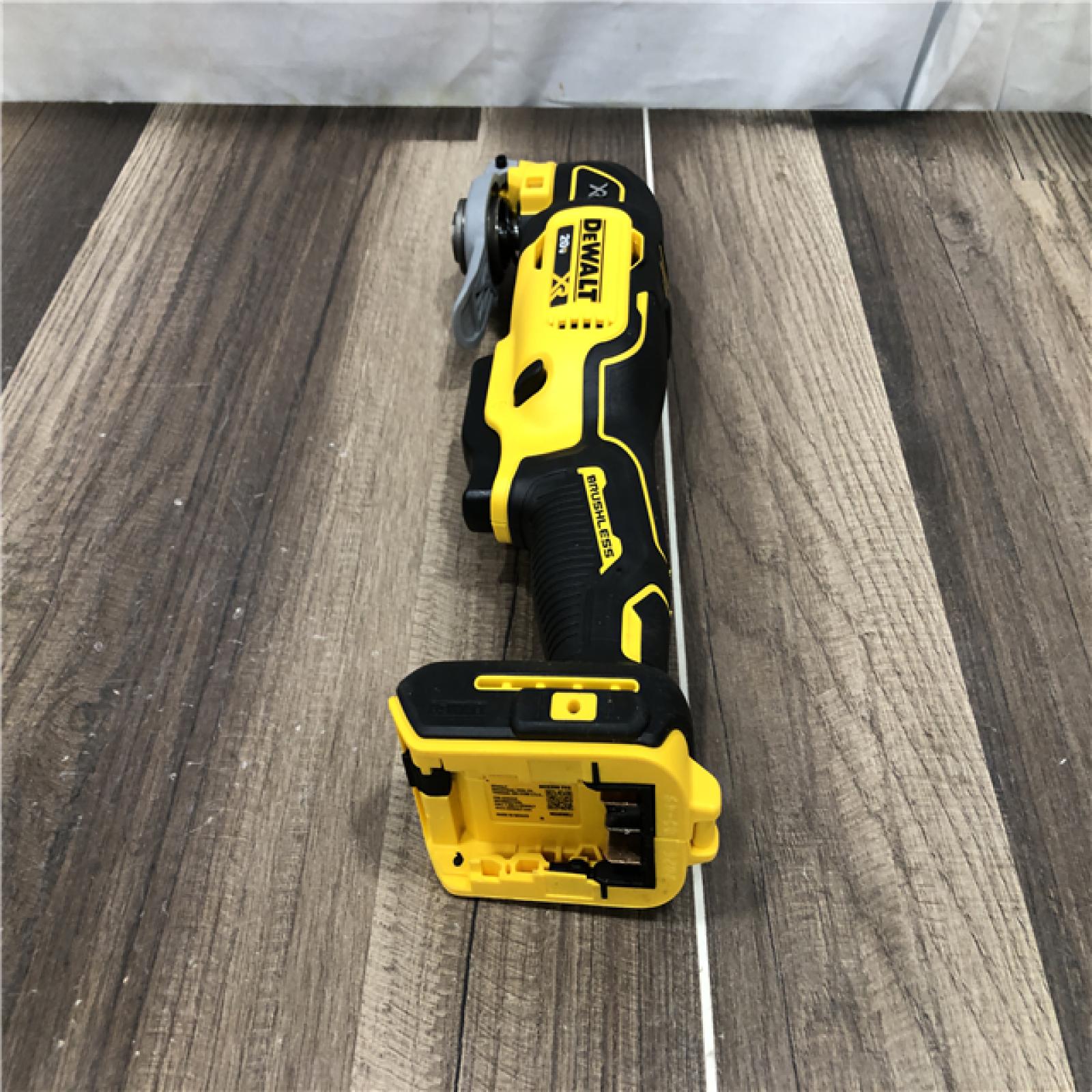 AS-IS DEWALT 20V MAX XR Cordless Brushless 3-Speed Oscillating Multi Tool (Tool Only)