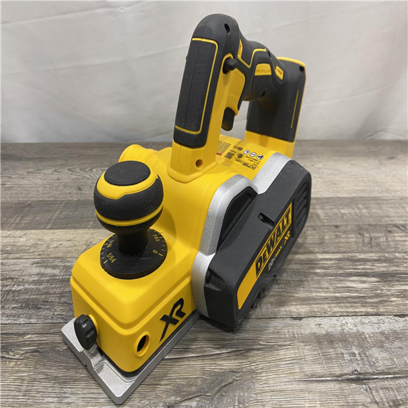 AS-IS DEWALT 20V MAX XR Cordless Brushless 3-1/4 in. Planer (Tool Only)