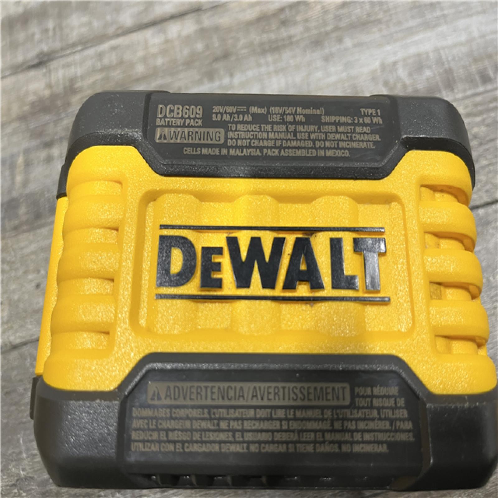 AS-IS DEWALT 20V/60V MAX FLEXVOLT Lithium-Ion 9.0Ah Battery and Charger Starter Kit