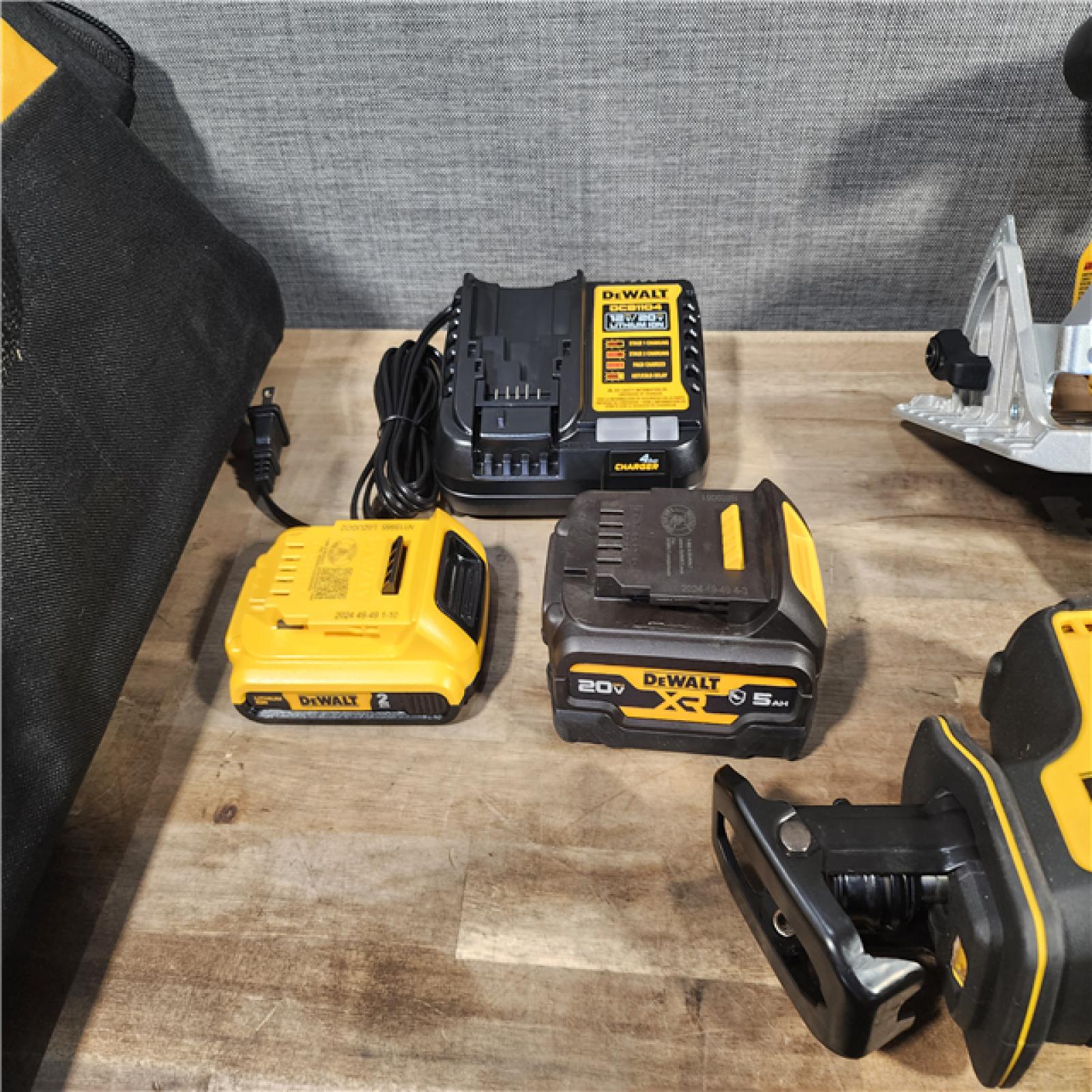 HOUSTON LOCATION - AS-IS (APPEARS LIKE NEW) DEWALT 20-Volt MAX Lithium-Ion Cordless 7-Tool Combo Kit with 2.0 Ah Battery, 5.0 Ah Battery and Charger