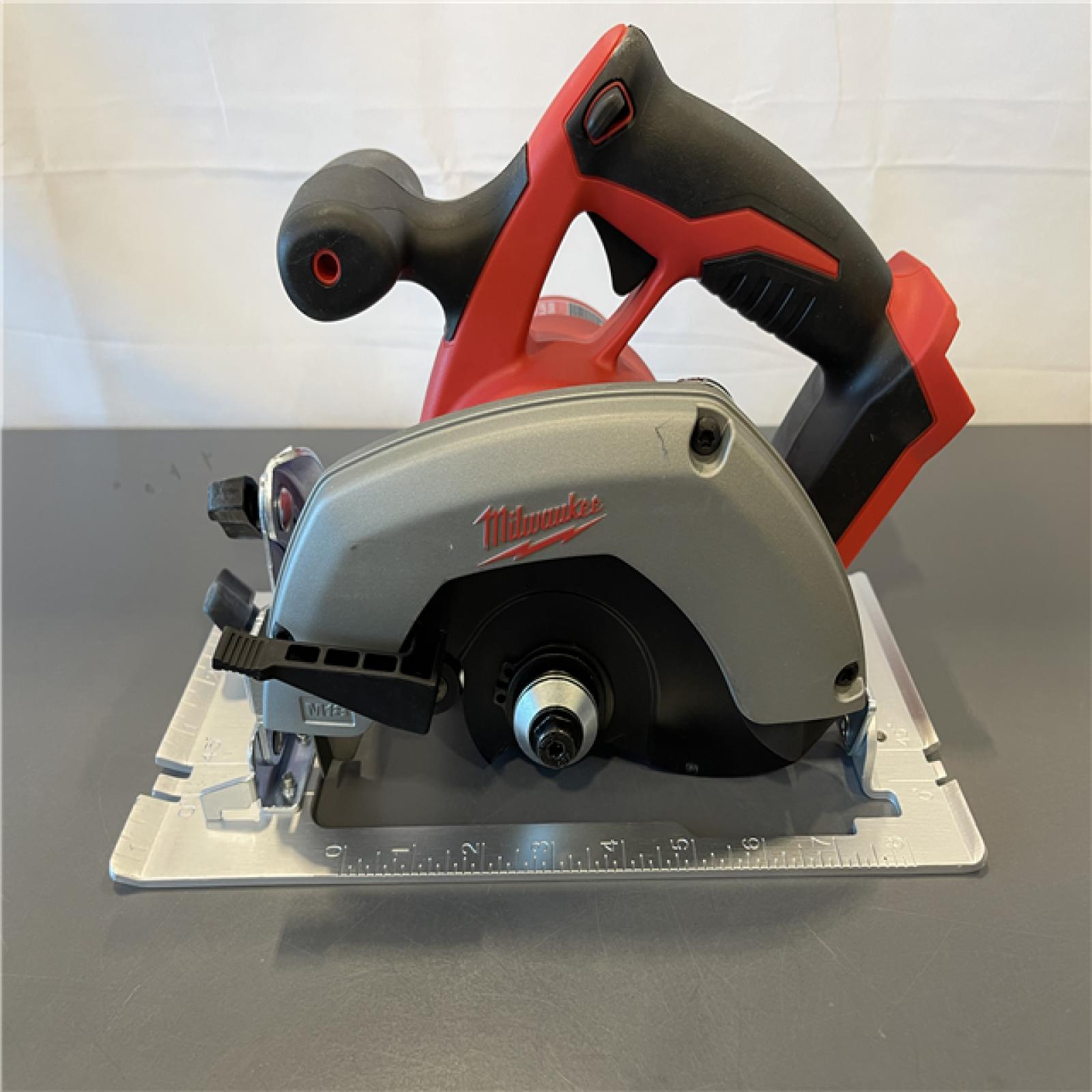 AS-IS - Milwaukee M18 18-Volt Lithium-Ion Cordless Combo Kit 7-Tool with 2-Batteries, Charger and Tool Bag