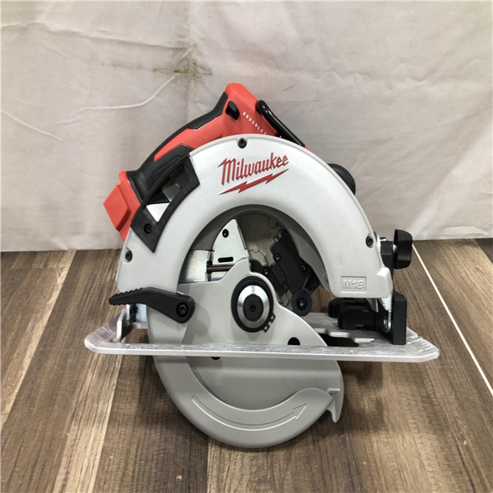 AS-IS Milwaukee 18V Lithium-Ion Brushless Cordless 7-1/4 in. Circular Saw (Tool-Only)