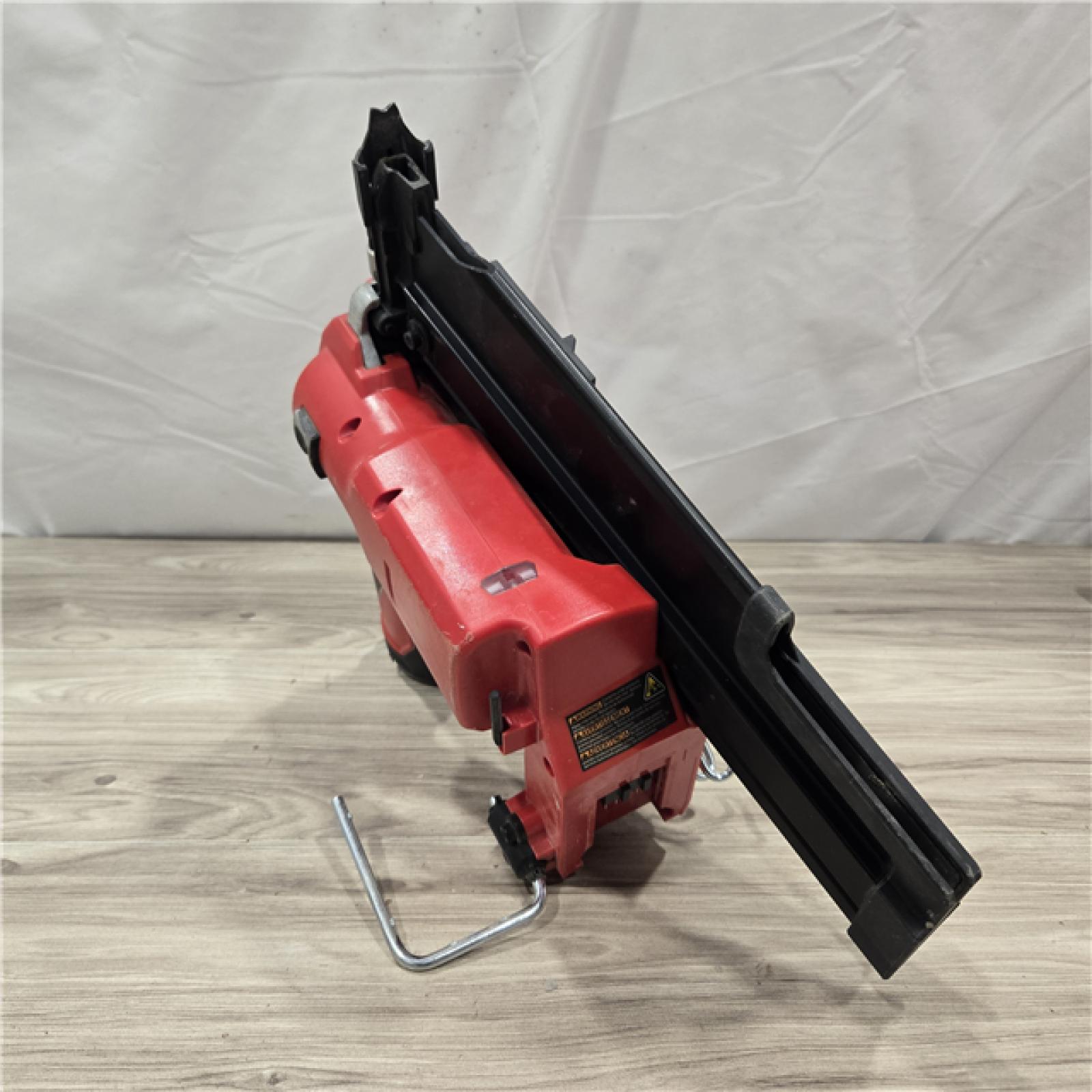 AS-IS Milwaukee 2744-20 M18 FUEL 3-1/2 in. 18V 21-Degree Cordless Framing Nailer (Tool-Only)