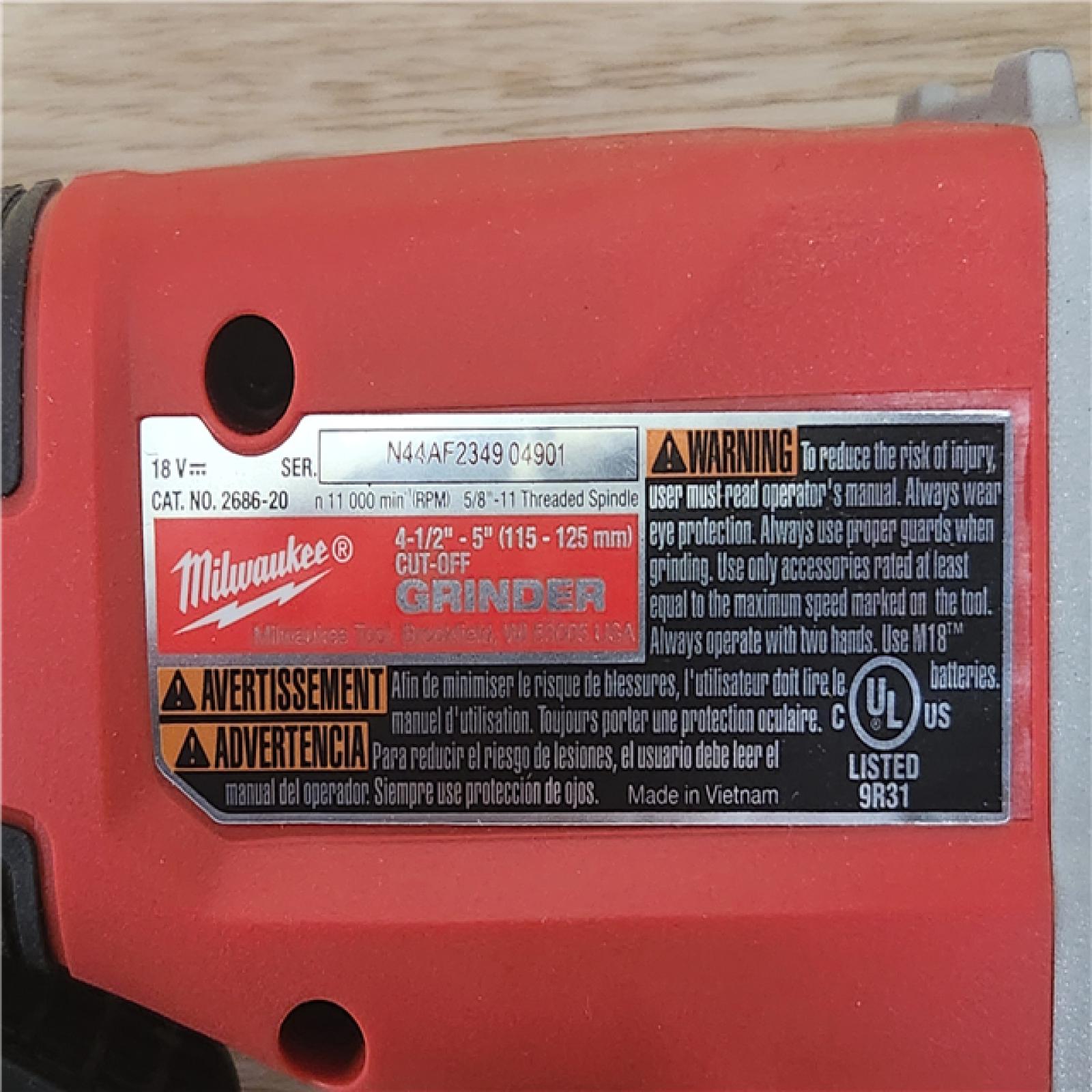 Phoenix Location Milwaukee M18 18-Volt Lithium-Ion Cordless Combo Kit 7-Tool with 2-Batteries, Charger and Tool Bag 2695-27SH
