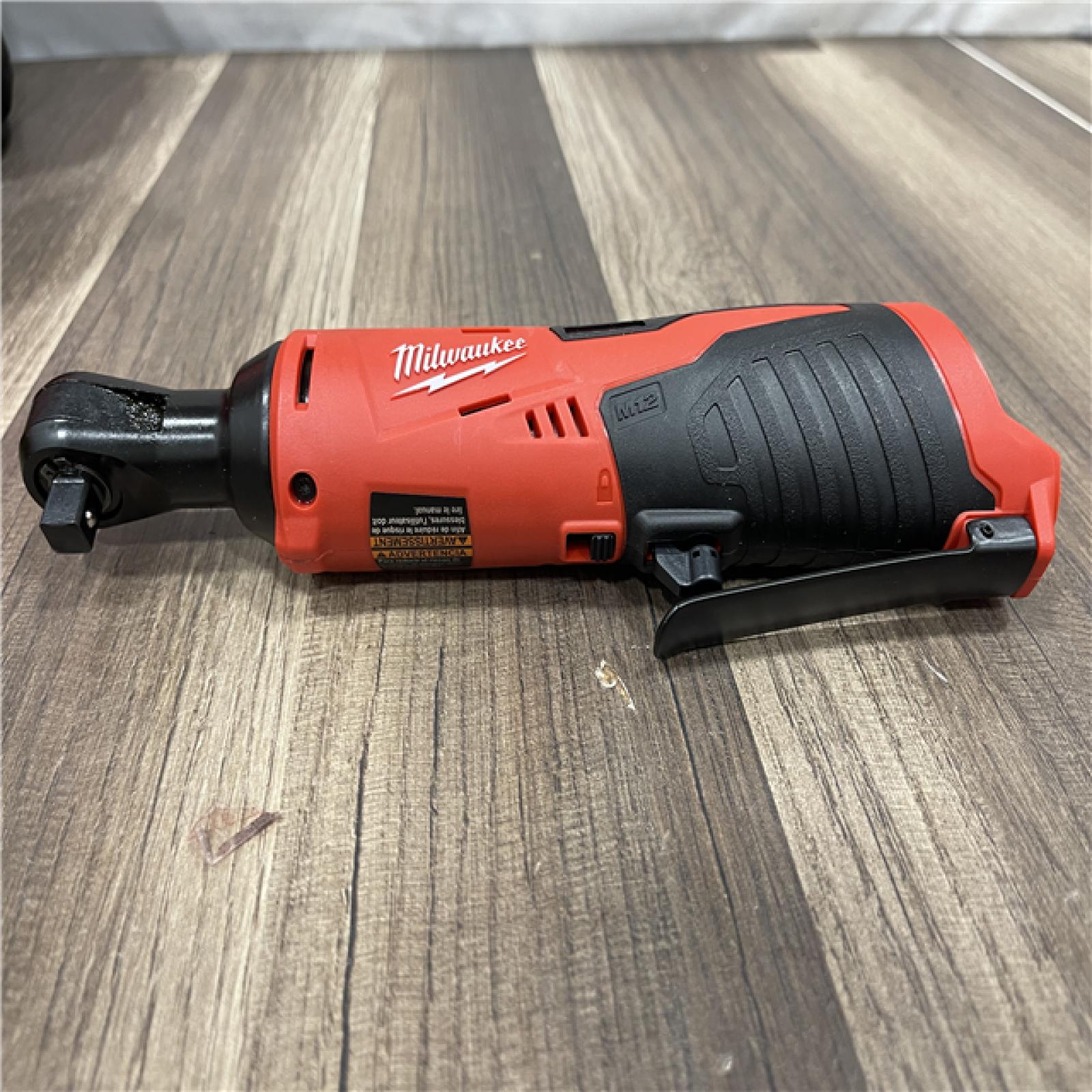 AS-IS Milwaukee M12/M18 12/18V Lithium-Ion Cordless 3/8 in. Ratchet and 1/2 in .Combo Kit