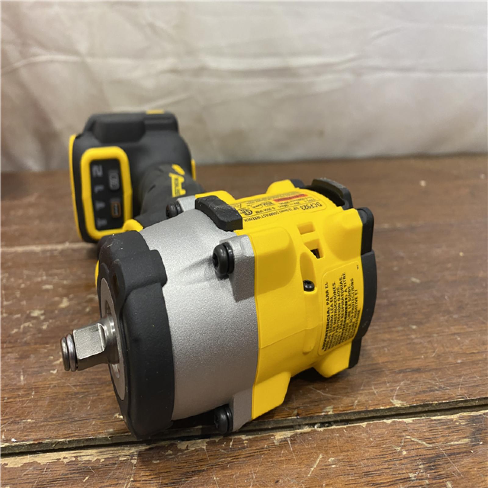 AS-IS  DeWalt 20V MAX ATOMIC 3/8 in. Cordless Brushless Compact Impact Wrench Tool Only