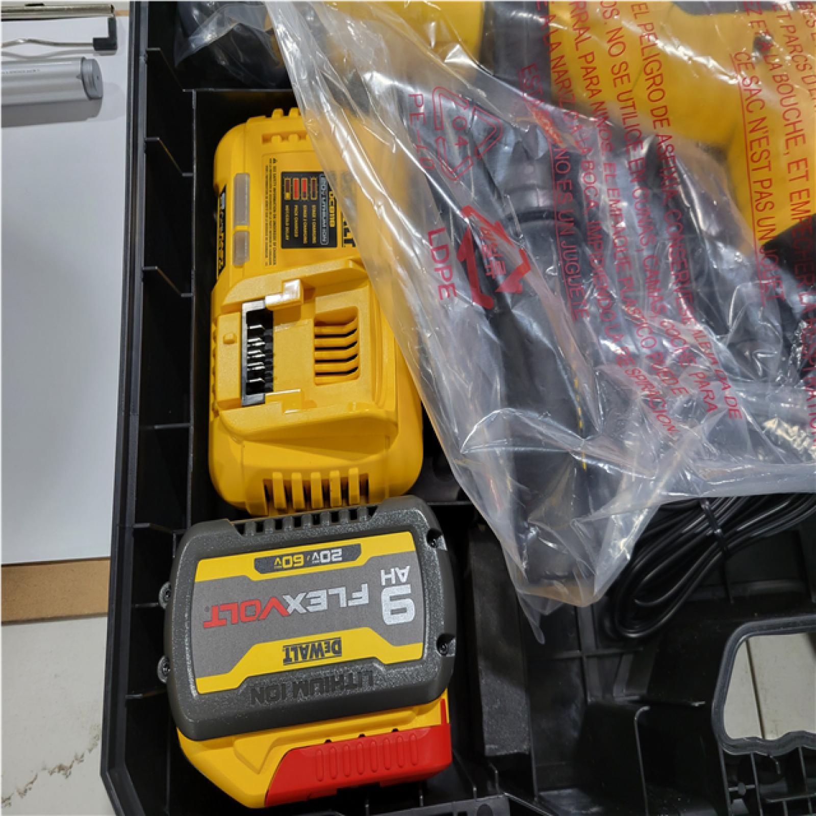CALIFORNIA AS-IS DEWALT 2 SDS MAX COMBINATION HAMMER KIT