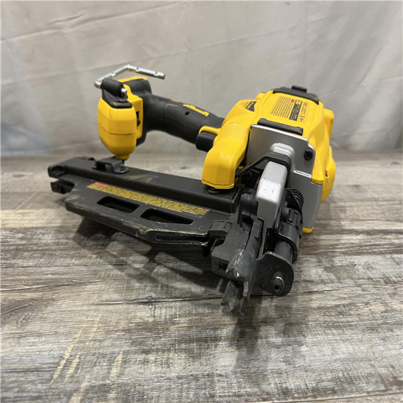 AS-IS DEWALT 20-Volt 21° Cordless Framing Nailer (Tool-Only)