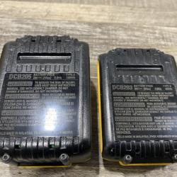 AS-IS DEWALT 20V MAX Lithium-Ion Battery Kit with 5.0Ah and 2.0Ah Battery and Charger