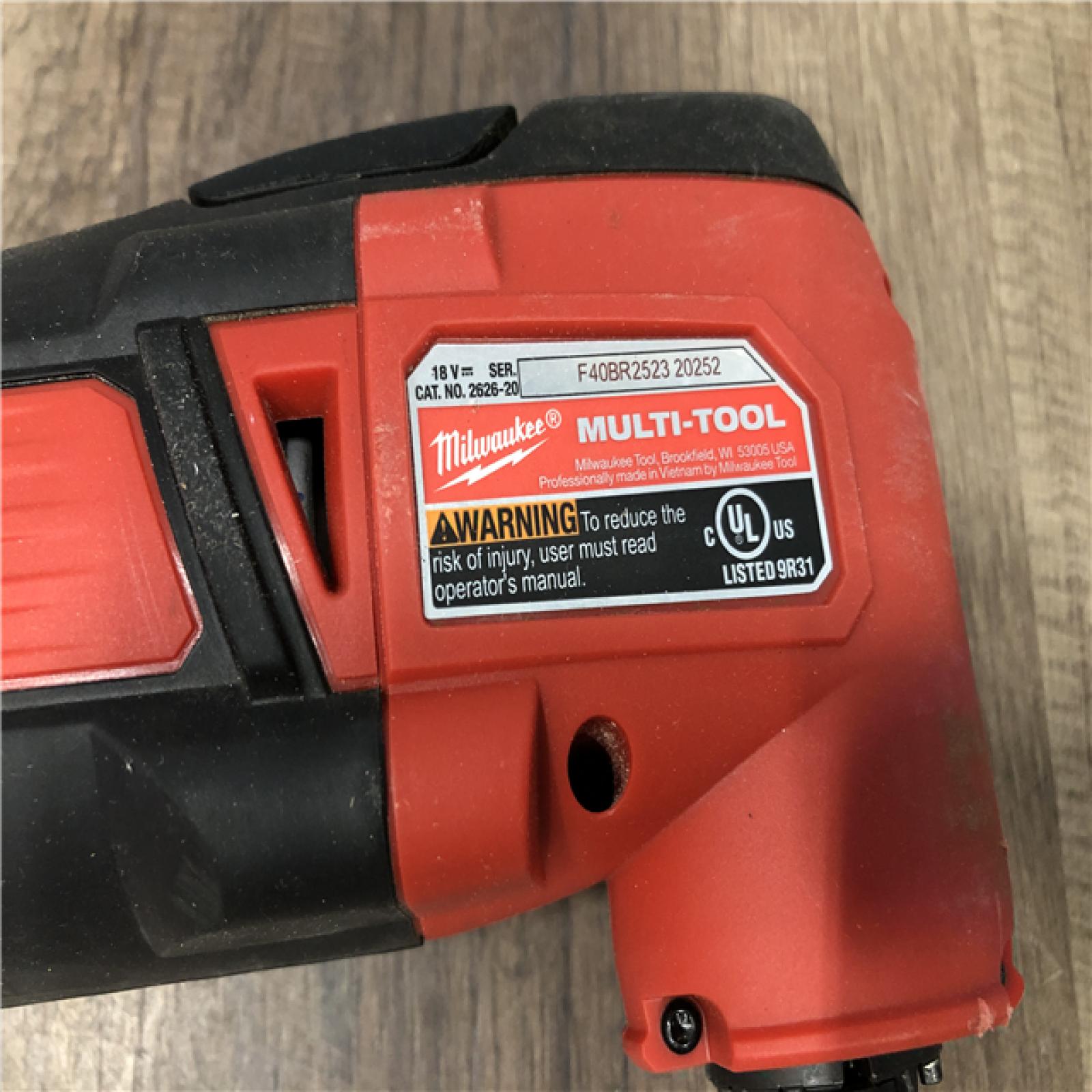 AS-IS Milwaukee 18V Lithium-Ion Cordless Oscillating Multi-Tool (Tool-Only)