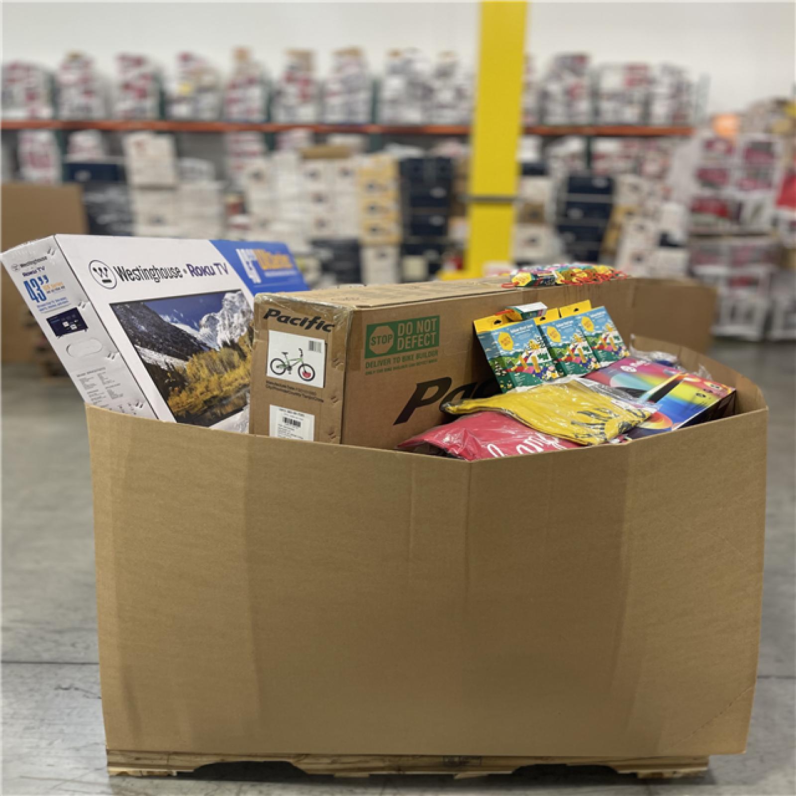 DALLAS LOCATION- NEW!- BULLSEYE MIXED APPAREL PALLET