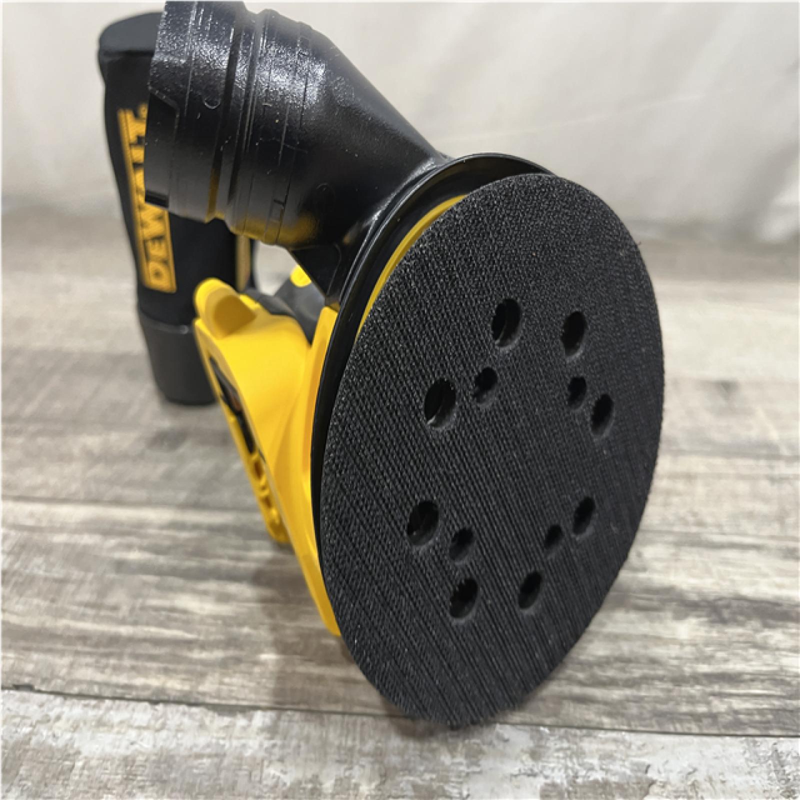 AS-IS DEWALT 20V MAX XR Cordless Brushless 5 in. Random Orbital Sander (Tool Only)