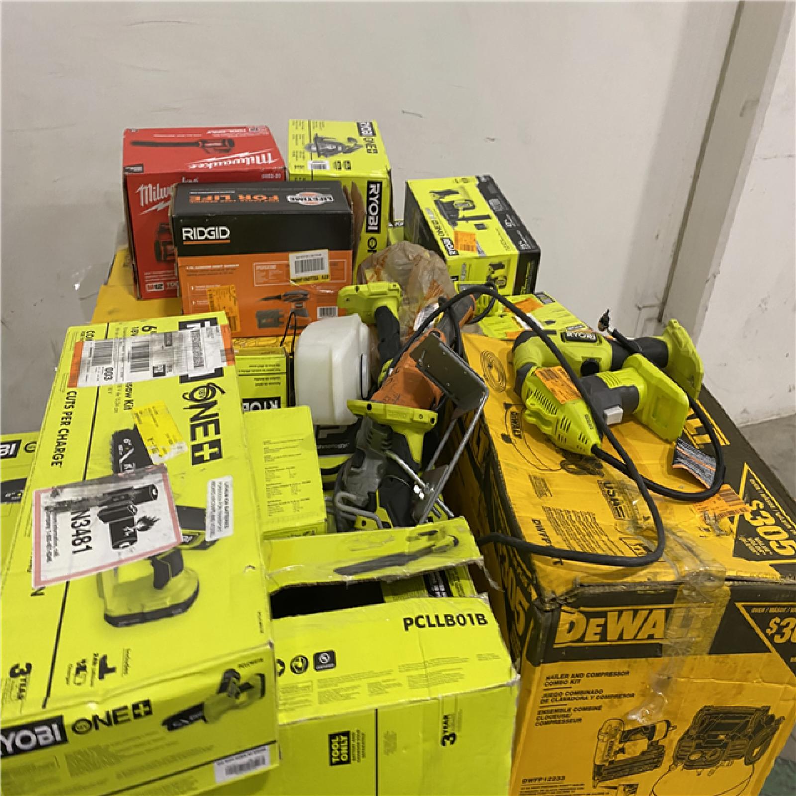 Dallas Location - As-Is Tool Pallet