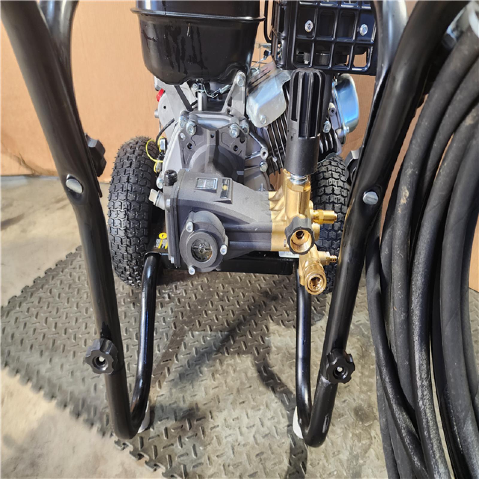 HOUSTON LOCATION - AS-IS DEWALT 4400 PSI 4.0 GPM Cold Water Gas Pressure Washer