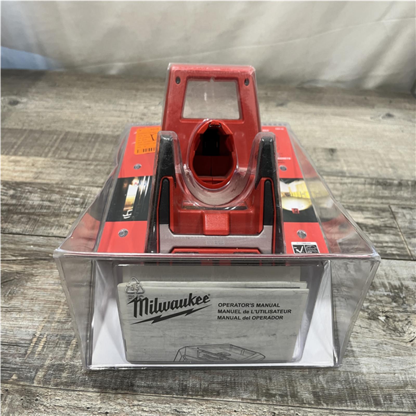 AS-IS Milwaukee 12-Volt Lithium-Ion Cordless 1000-Lumen Rover LED Compact Flood Light (Tool-Only)