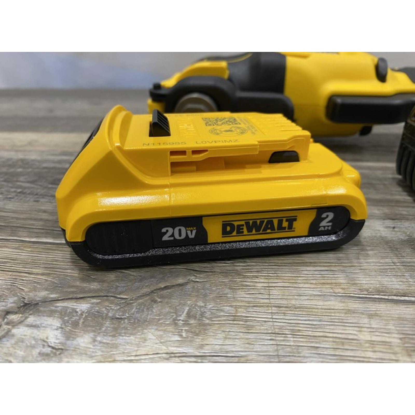 AS-IS DEWALT ATOMIC 20V MAX Cordless Brushless Oscillating Multi Tool Kit