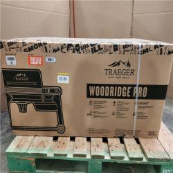 Phoenix Location NEW Traeger Woodridge Pro Wi-Fi Pellet Grill and Smoker in Black (Sealed)