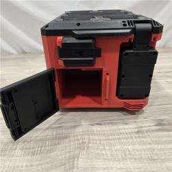 GOOD! - Milwaukee M18 PACKOUT Light/Charger