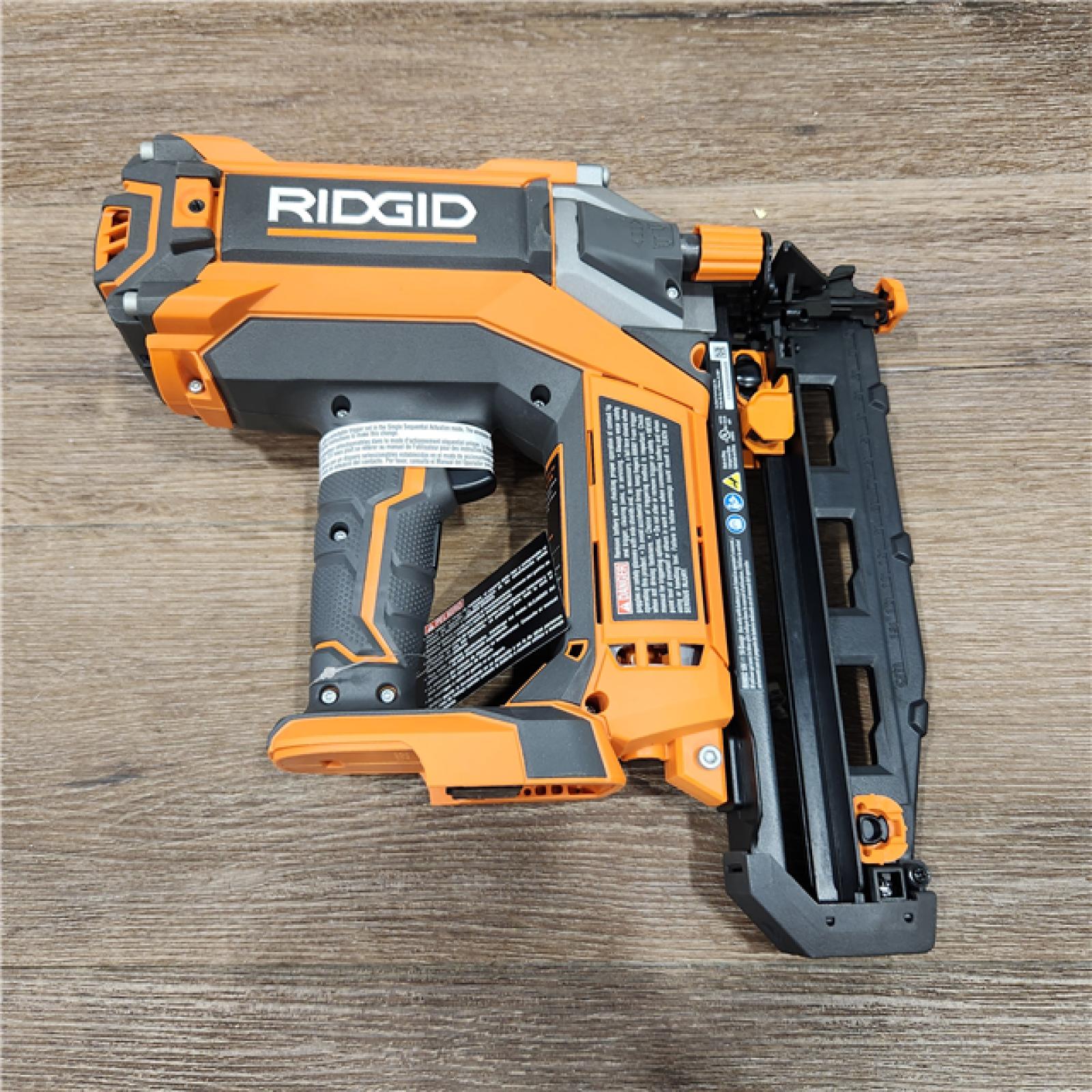 18-Volt Cordless Brushless HYPERDRIVE 16-Gauge 2-1/2 in. Straight Finish Nailer(Tool Only), Belt Clip, Bag, Sample Nails