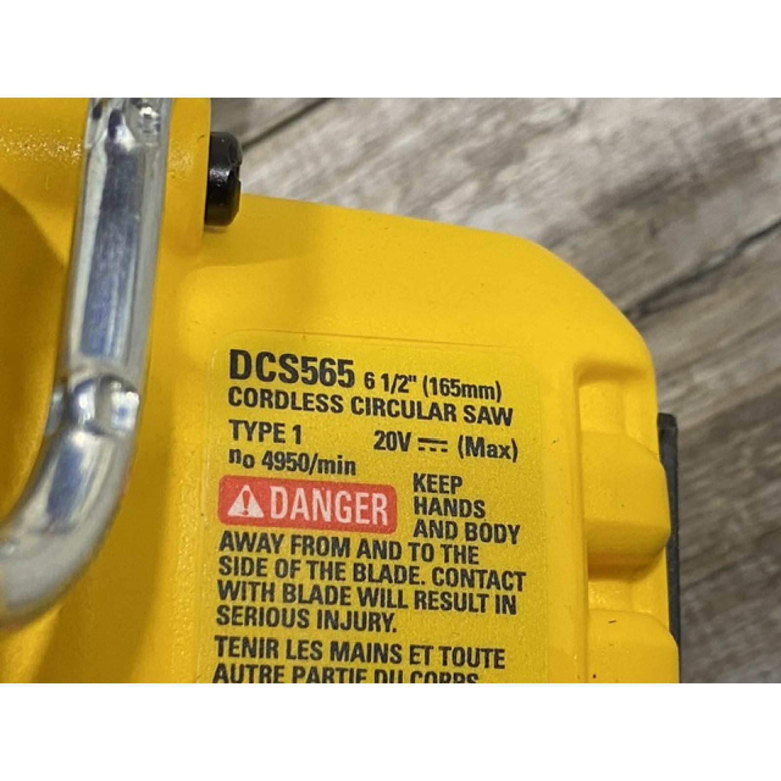 AS-IS DEWALT 20V MAX Cordless Brushless 6-1/2 in. Sidewinder Style Circular Saw (Tool Only)