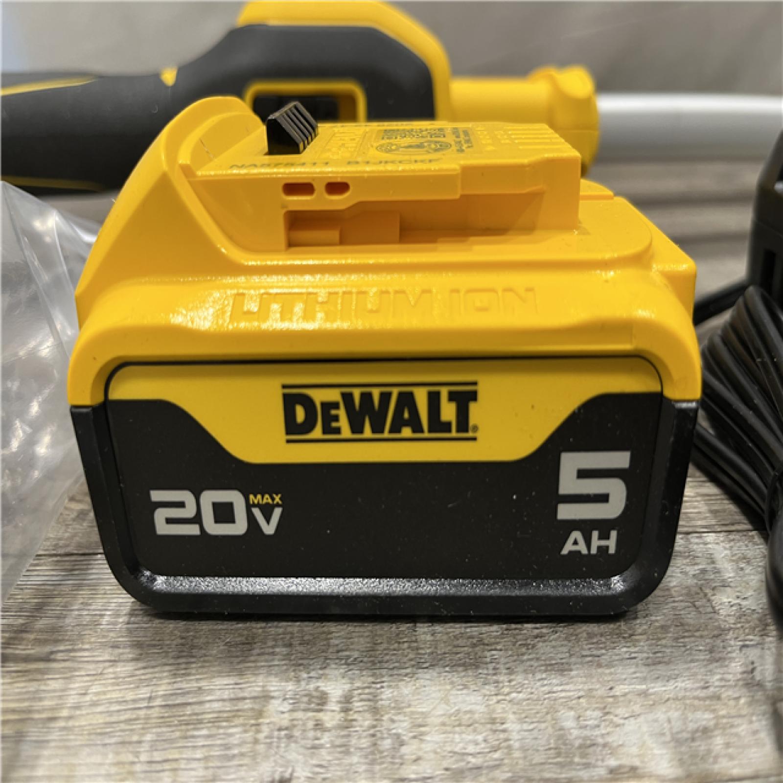 AS-IS DEWALT 20V MAX 14 in. Brushless Cordless Battery Powered Foldable String Trimmer Kit
