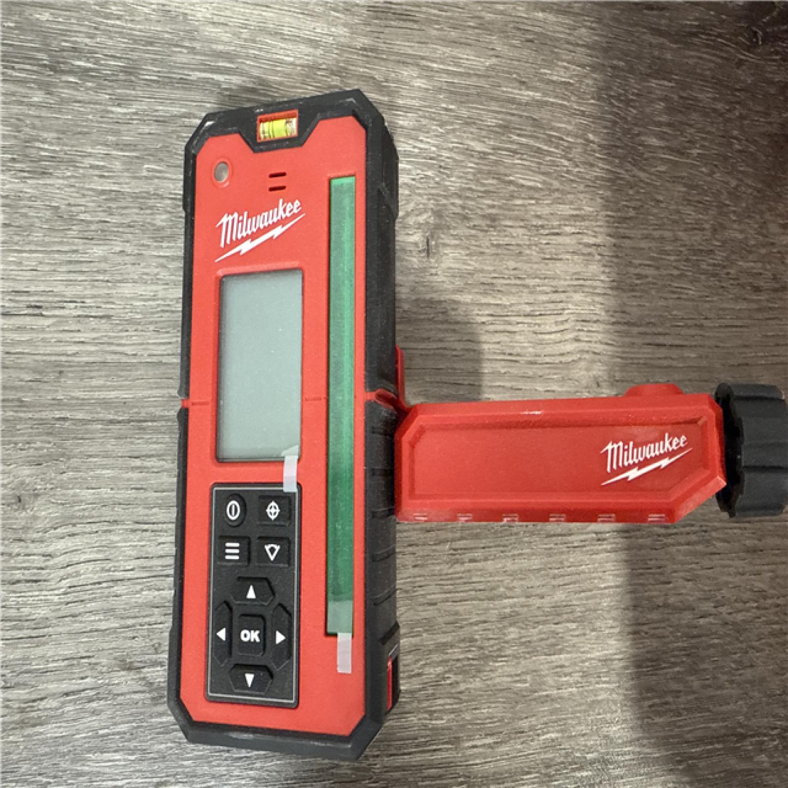 CALIFORNIA AS-IS Milwaukee M18 Green Interior Rotary Laser Level Kit  Includes (1) Battery  Charger & Hard Case