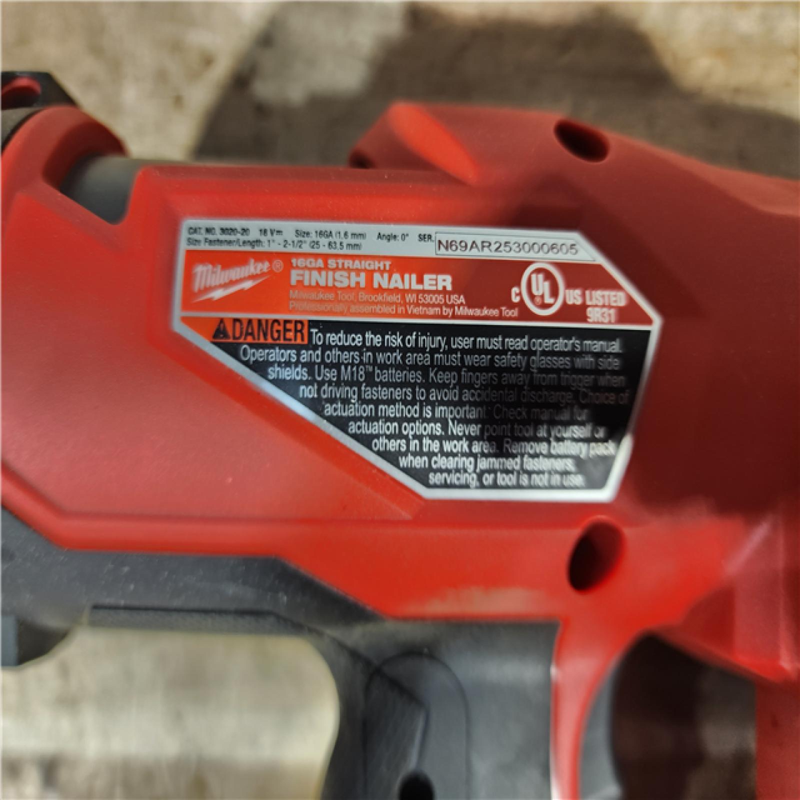 HOUSTON LOCATION - AS - IS Milwaukee FUEL 18-Volt Lithium-Ion Brushless Cordless Gen ll 16-Gauge Straight Finish Nailer (Tool Only)