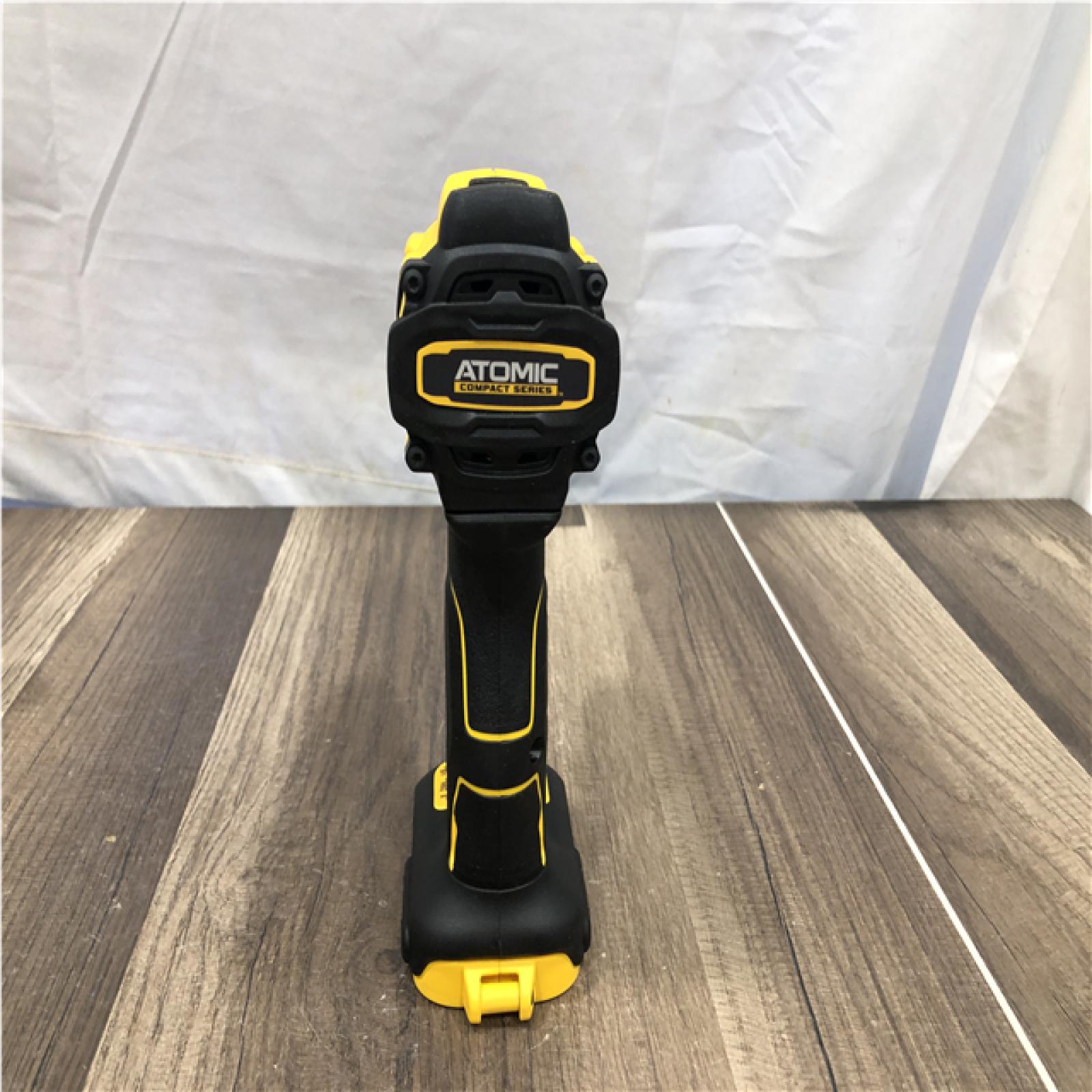AS-IS DEWALT ATOMIC 20V Cordless 1/2 in. Compact Hammer Drill Kit