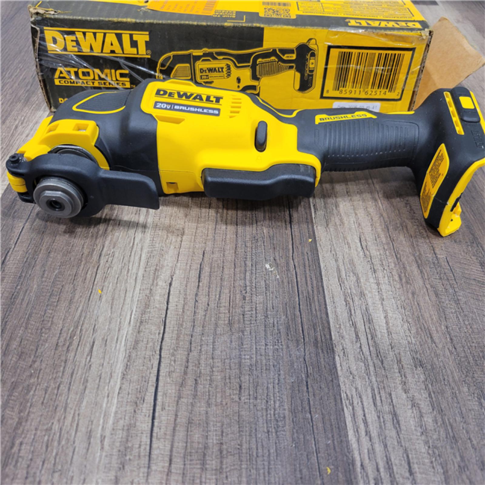 Good DEWALT ATOMIC 20V MAX Cordless Brushless Oscillating Multi Tool (Tool Only)