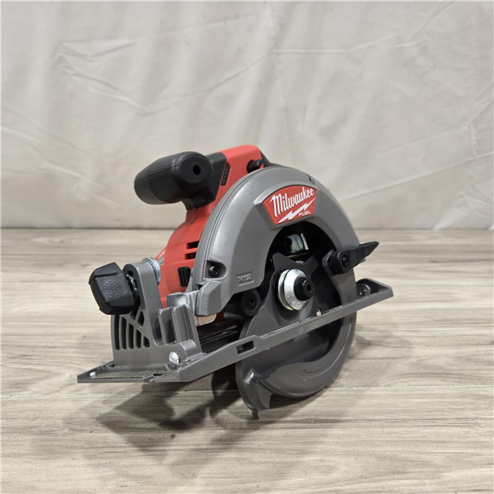 AS-IS Milwaukee 2530-20 - M12 Fuel 5-1/2 12V Cordless Circular Saw (Tool-Only)