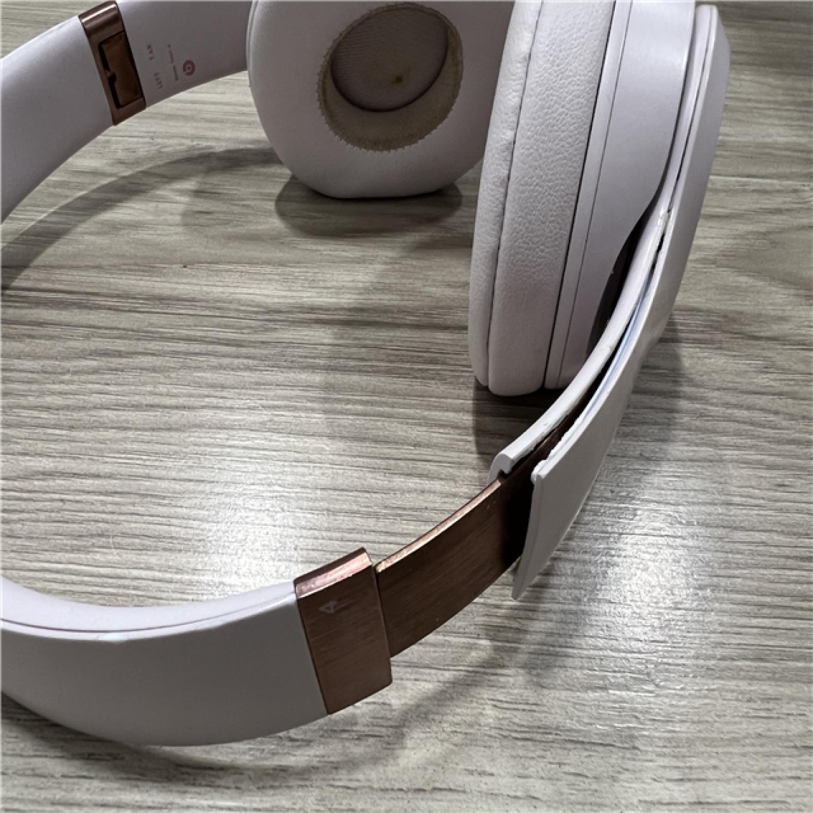 AS-IS Beats Solo 4 Bluetooth Wireless On-Ear Headphones - Cloud Pink