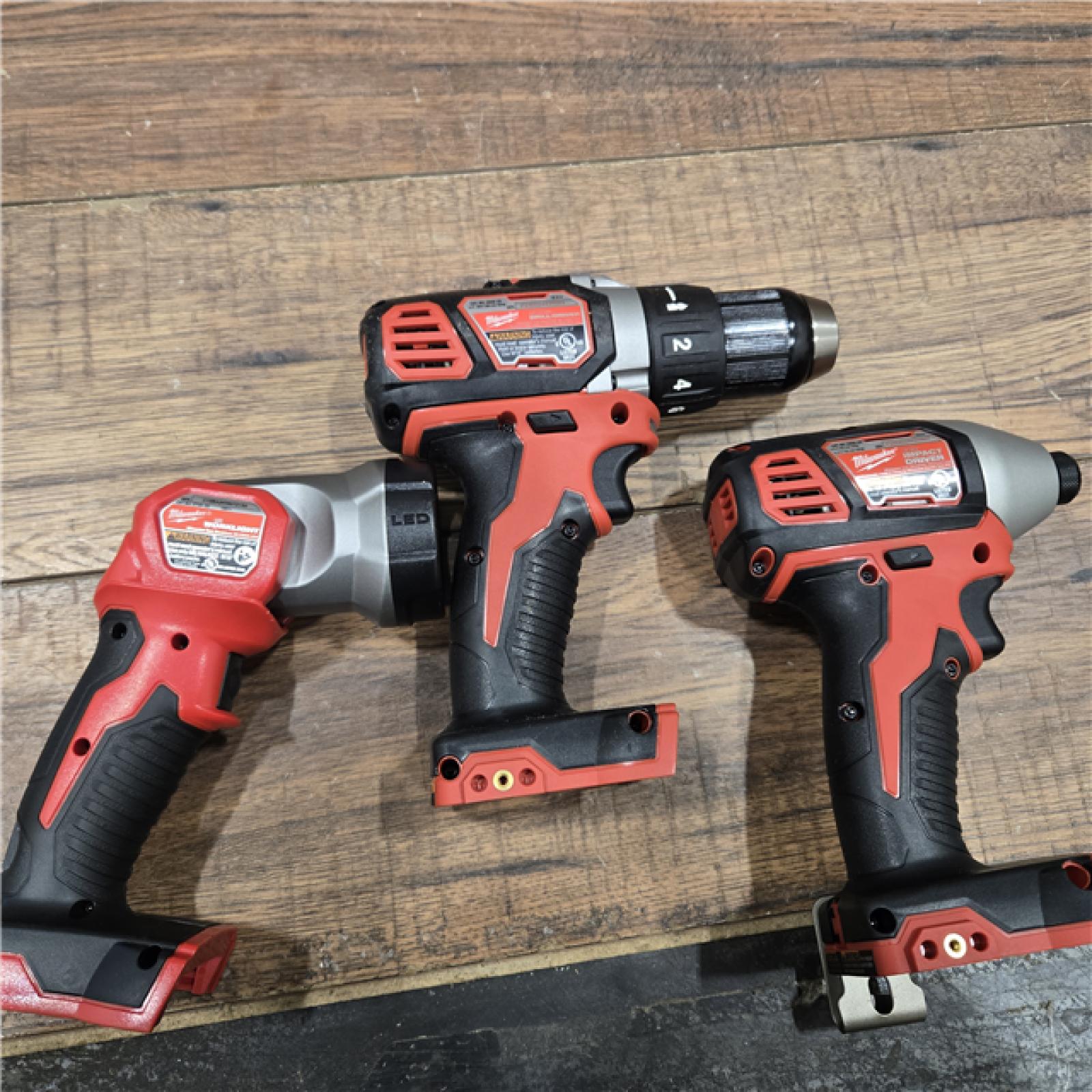 GOOD- Milwaukee M18 18-Volt Lithium-Ion Cordless Combo Kit 7-Tool with 2-Batteries, Charger and Tool Bag