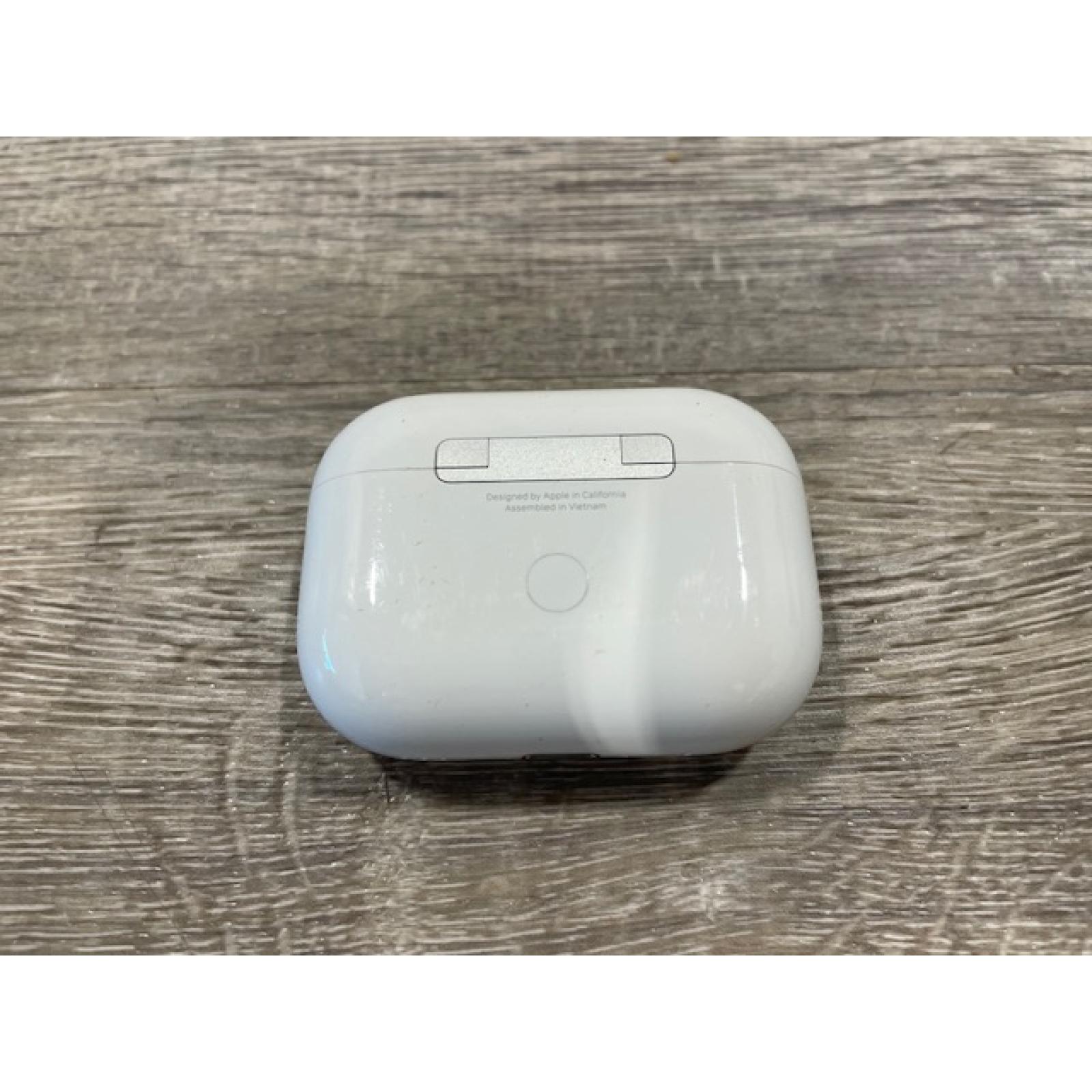 AS-IS Apple AirPods Pro 2 MagSafe Charging Case (Lightning)