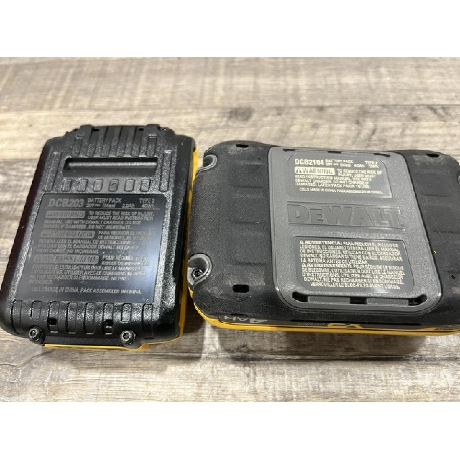AS-IS DEWALT 20V MAX Lithium-Ion 4.0 Ah and 2.0Ah Battery Packs (2-Pack)