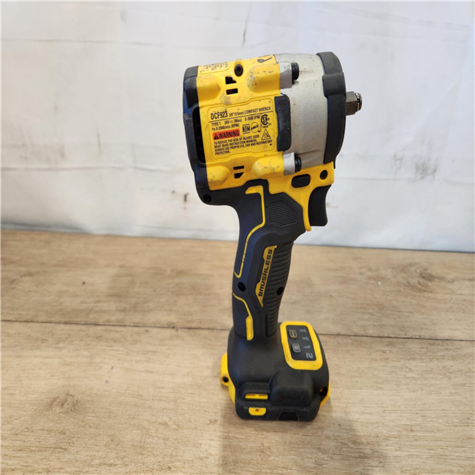 AS-IS- DEWALT 20V Atomic 3/8 Impact Wrench