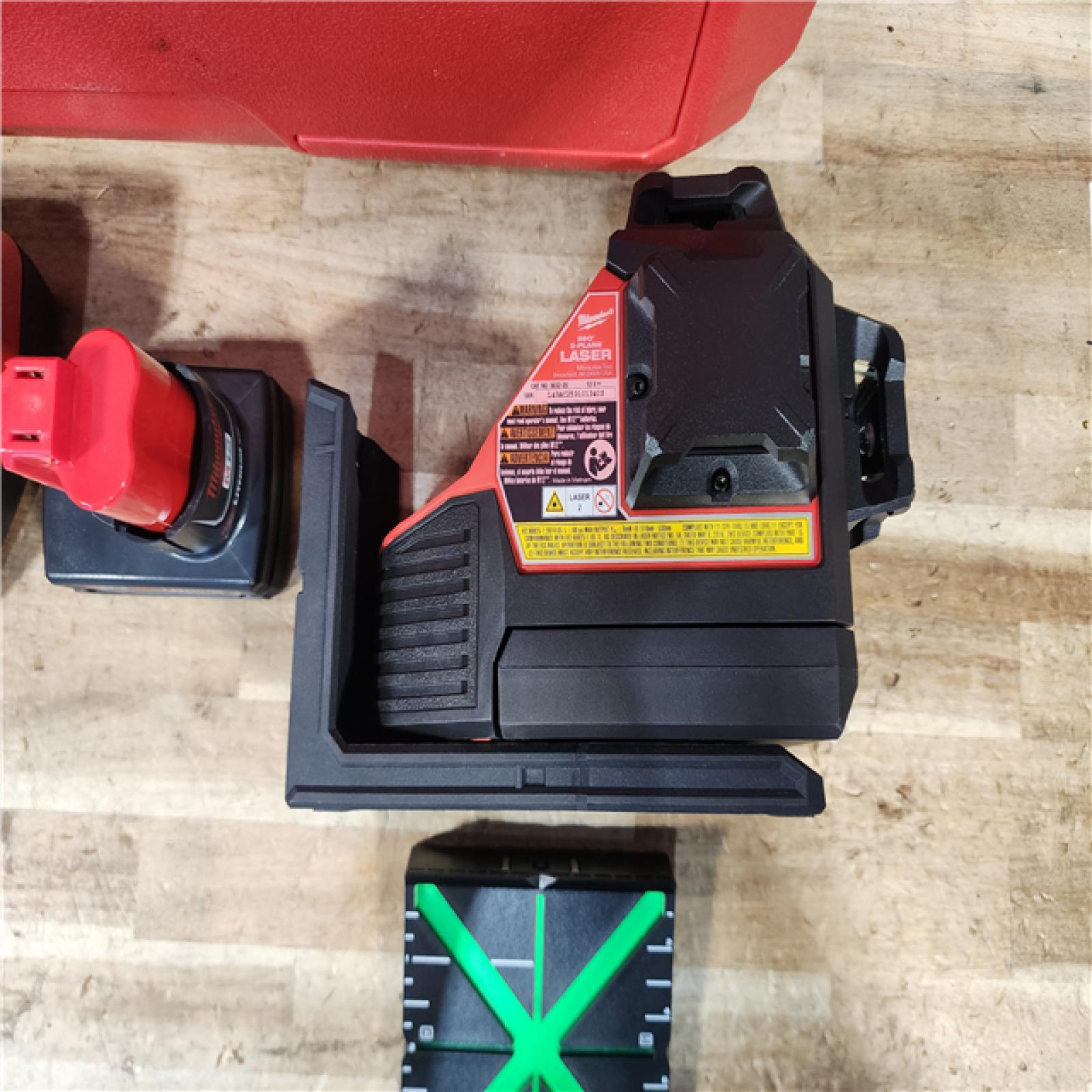 HOUSTON LOCATION - AS - IS Milwaukee 12-Volt Lithium-Ion Cordless Green 250 ft. 3-Plane Laser Level Kit