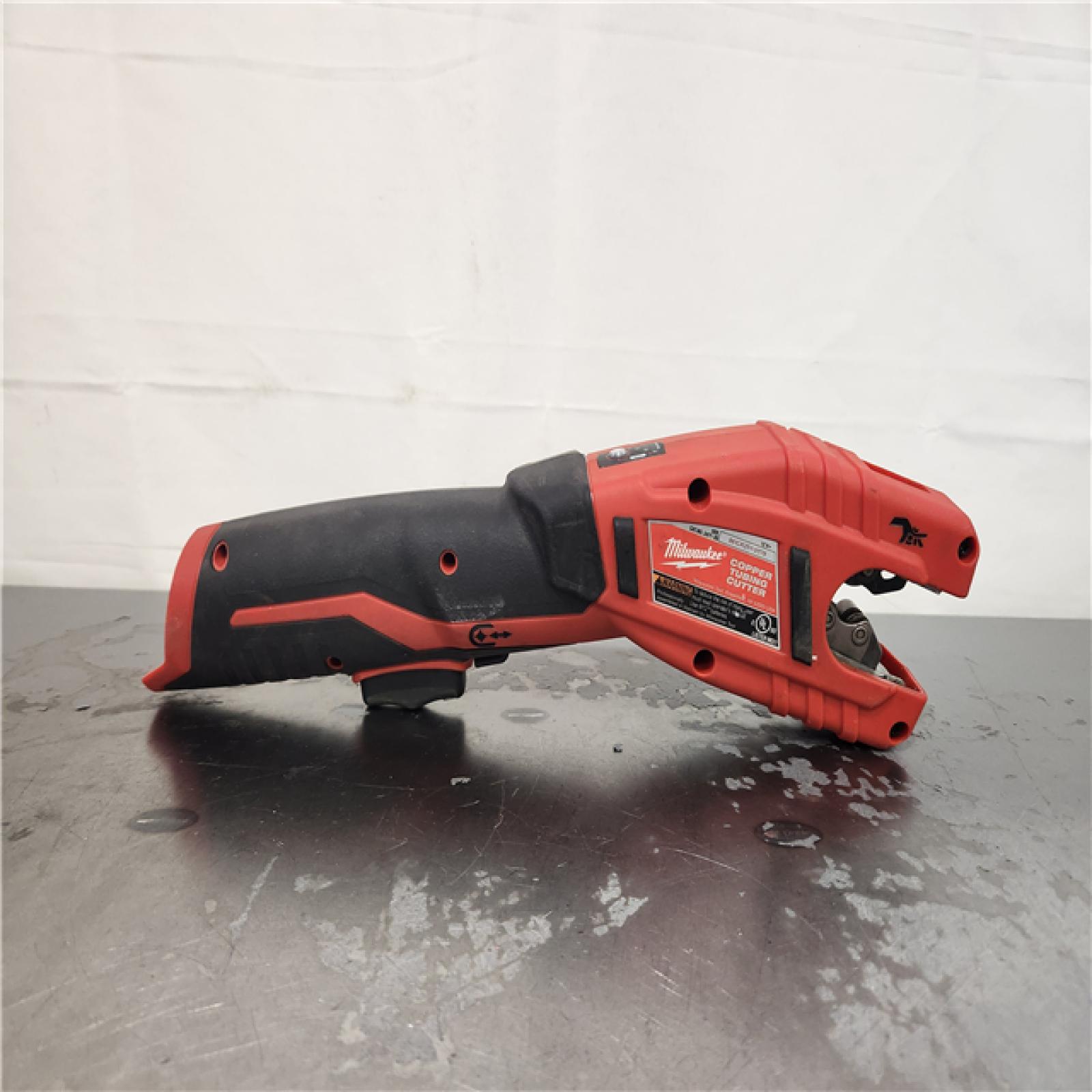 AS-IS- Milwaukee M12 12V Lithium-Ion Cordless Copper Tubing Cutter (Tool-Only)