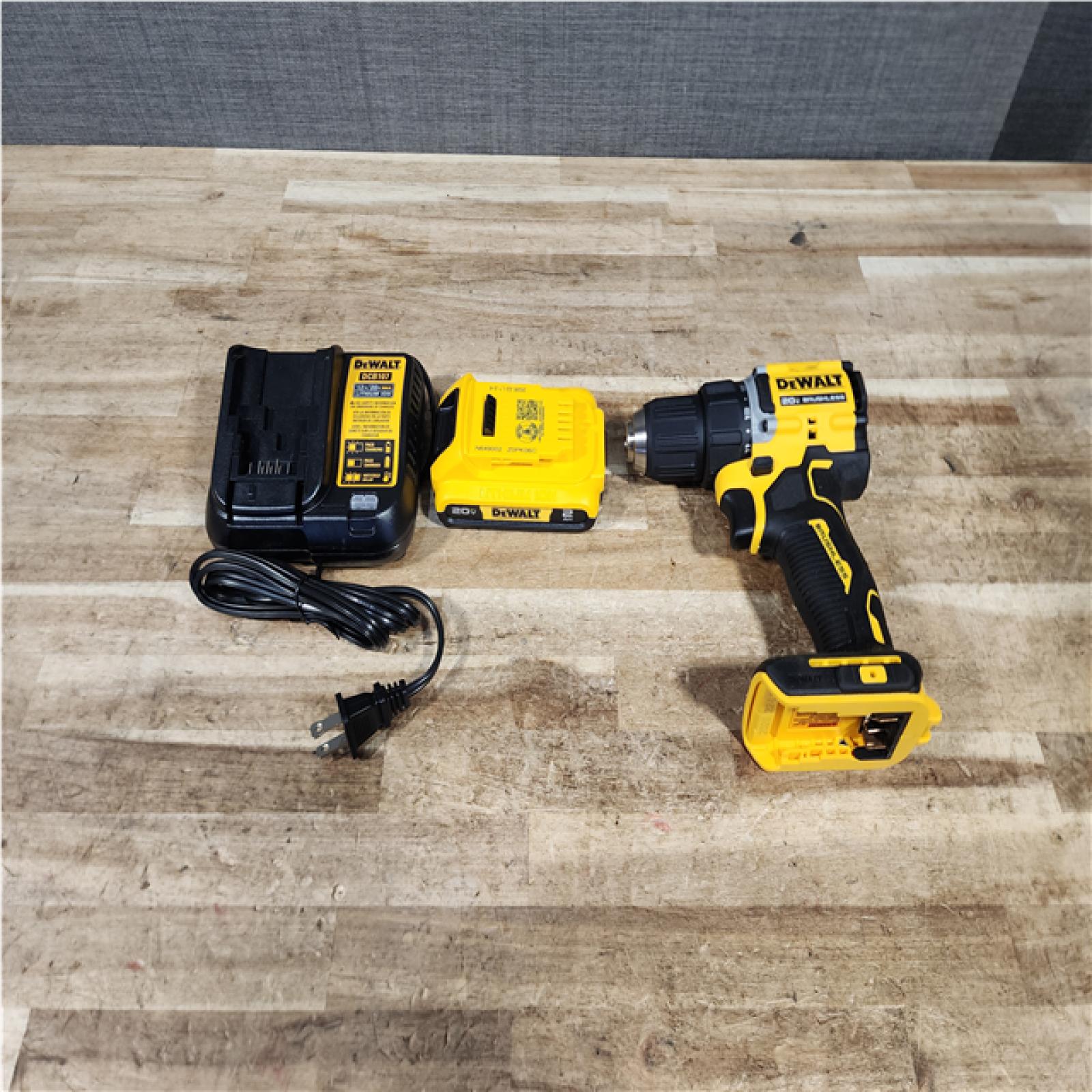 HOUSTON LOCATION - AS - IS DEWALT Atomic 20V Lithium-Ion Cordless Compact 1/2 in. Drill/Driver Kit