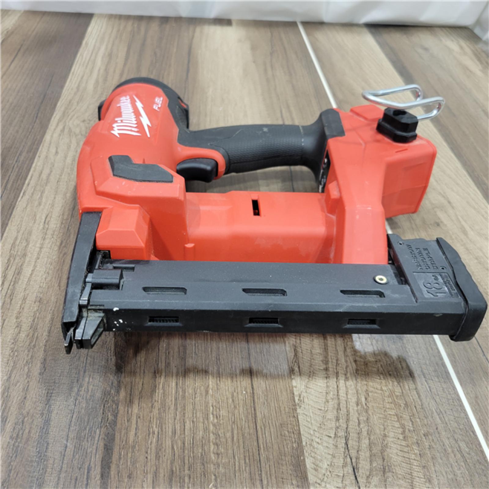 AS-IS   Milwaukee M18 FUEL 18-Volt Lithium-Ion Brushless Cordless 18-Gauge 1/4 in. Narrow Crown Stapler (Tool-Only)