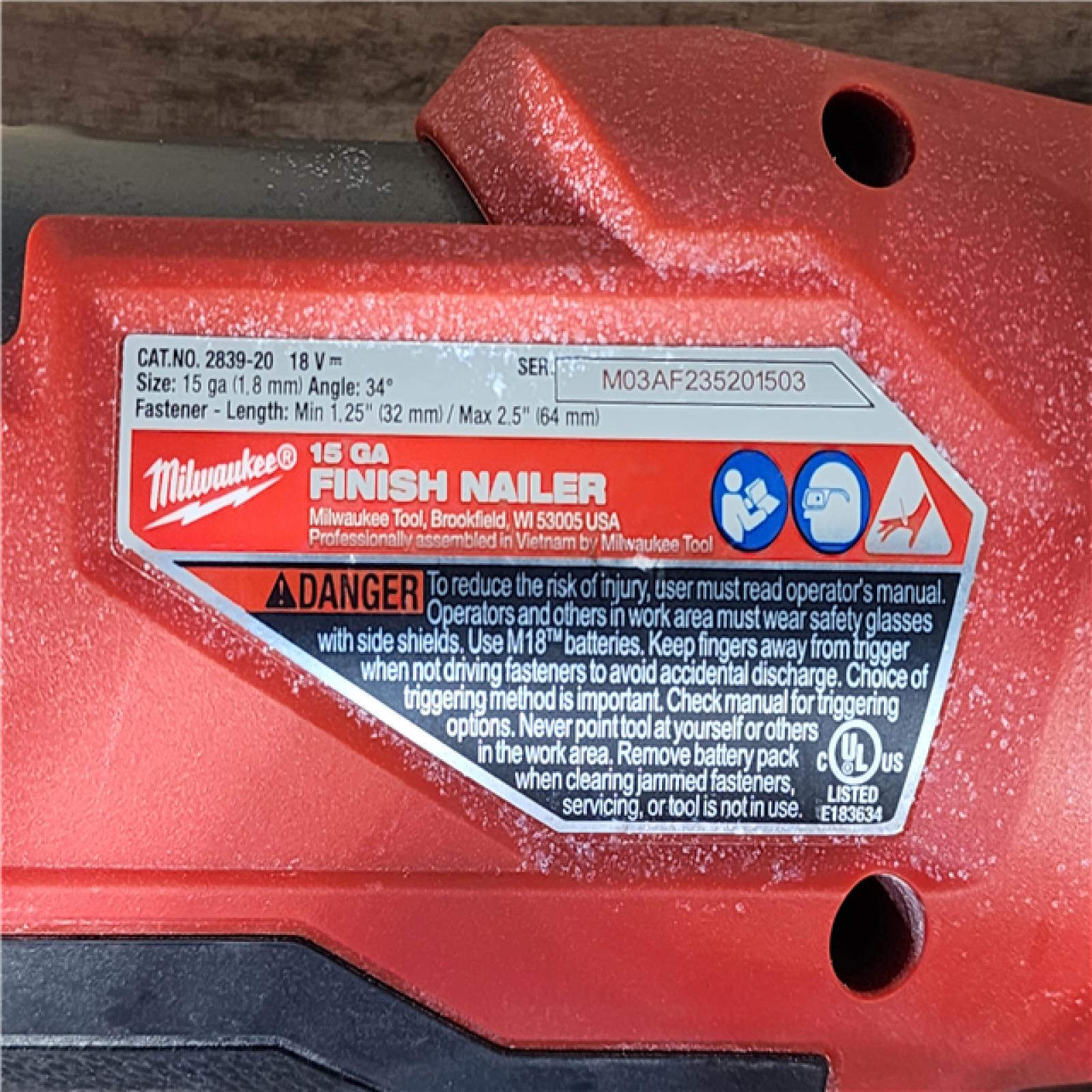 HOUSTON LOCATION - AS-IS Milwaukee FUEL 18-Volt Lithium-Ion Brushless Cordless Gen II 15-Gauge Angled Finish Nailer (Tool-Only)