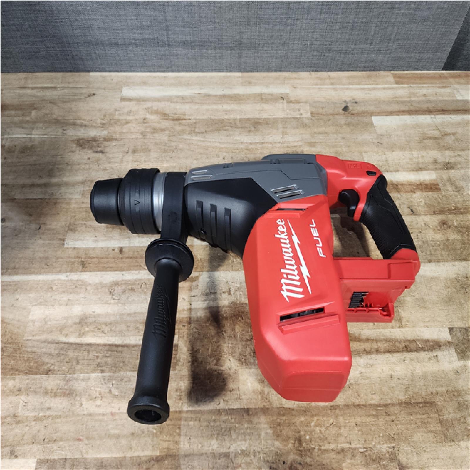 Houston Location AS-IS Milwaukee FUEL 18V Lithium-Ion Brushless Cordless 1-9/16 in. SDS-Max Rotary Hammer (Tool-Only)