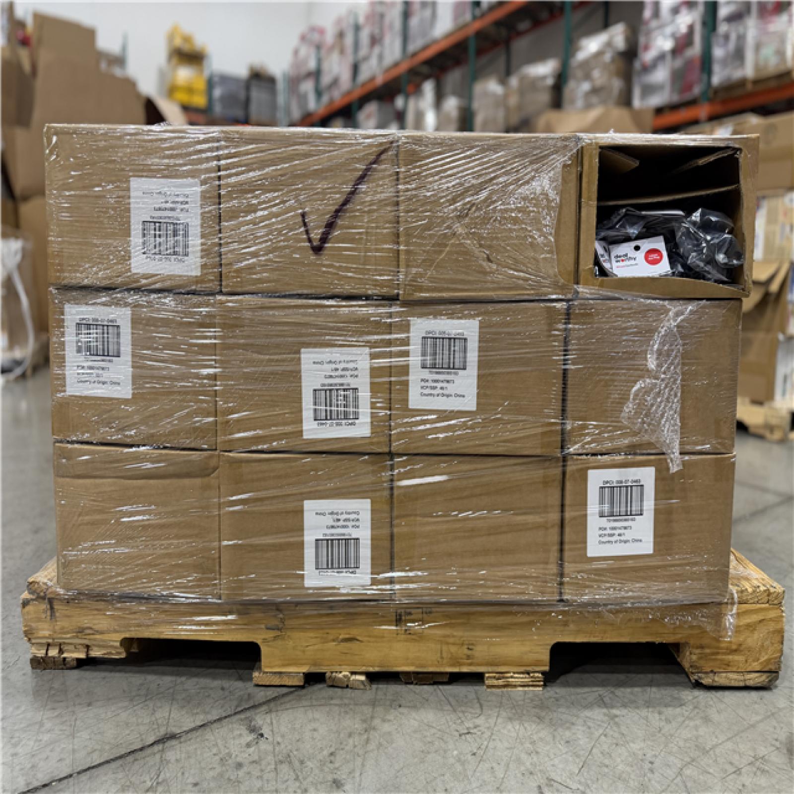 DALLAS LOCATION - NEW! BULLSEYE DEAL WORTHY WIRED EARBUDS PALLET-(3 552 UNITS)