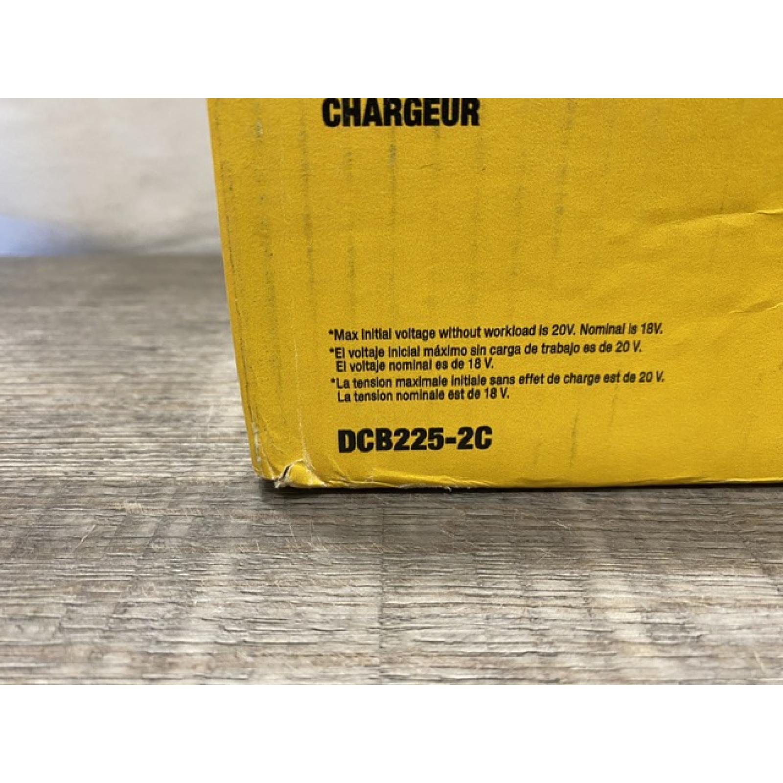 NEW - DEWALT 20V MAX Lithium-Ion Battery Kit with 5.0Ah and 2.0Ah Battery and Charger