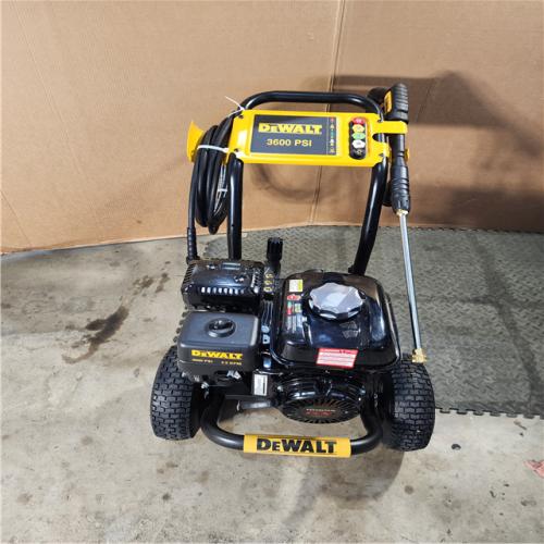 HOUSTON LOCATION - AS-IS DEWALT 3600 PSI 2.5 GPM Gas Cold Water Professional Pressure Washer with HONDA GX200 Engine